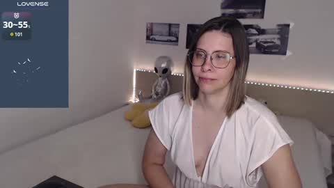 Julie online show from 01-05-25, 05:41