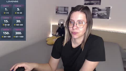 Julie online show from 02-01-25, 05:18