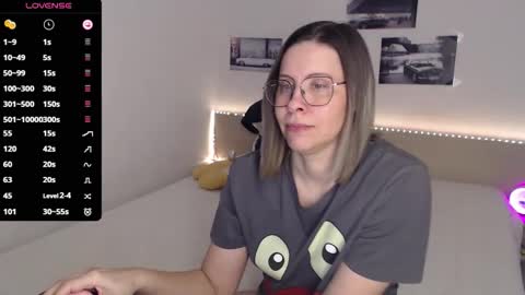 Julie online show from 03-24-26, 05:01