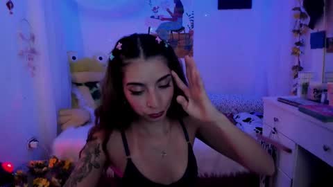 Mia online show from 01-22-25, 03:09