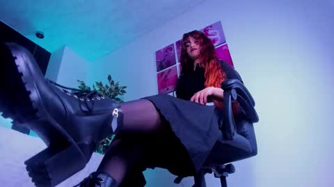 justmolly_ online show from 02-21-26, 05:30