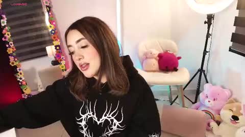 Emy online show from 07-20-26, 10:56