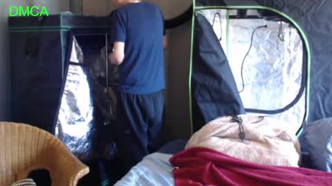 Justonetime1 online show from 04-27-26, 07:12