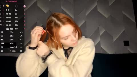 Lina online show from 11-22-25, 07:35