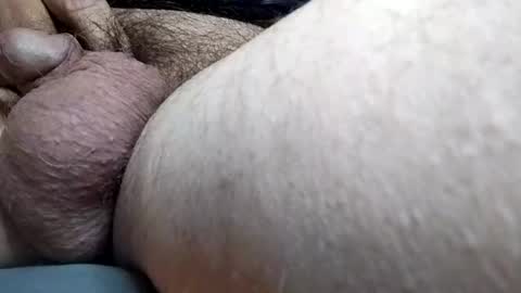 Snapshot of justrayin chatting on 10-31-25, 09:43 justrayin online show from 10-31-25, 09:43