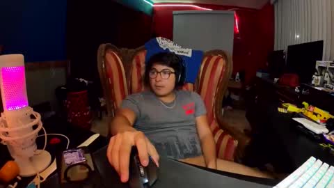 justsky117 online show from 12-20-25, 01:02