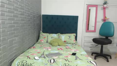 Snapshot of juviaandgray chatting on 01-11-25, 01:48 juviaandgray online show from 01-11-25, 01:48