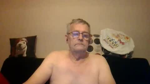 Snapshot of jyarthur01750 chatting on 11-17-25, 03:51 Arthur01750 online show from 11-17-25, 03:51