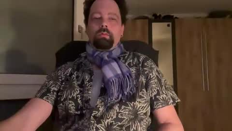 Snapshot of k1sexboy chatting on 12-15-25, 05:01 niceoregano online show from 12-15-25, 05:01