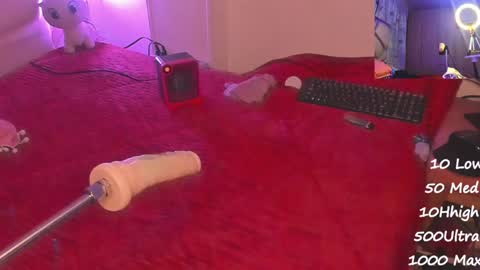 Snapshot of k4rolin chatting on 12-05-24, 02:42  Karolin  online show from 12-05-24, 02:42