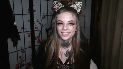 K8X4U LOVE ME online show from 01-20-25, 05:15