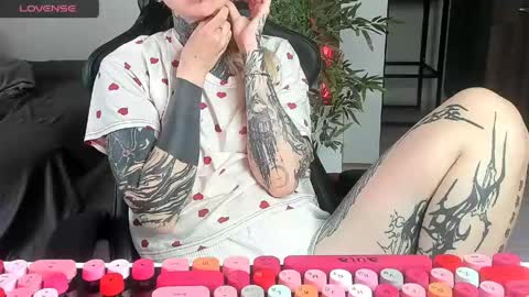 Snapshot of k_and_alice chatting on 05-18-26, 12:22 Alice online show from 05-18-26, 12:22