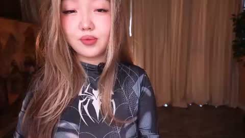 Amely online show from 07-05-26, 04:07