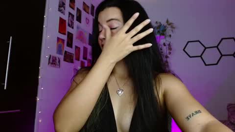 Snapshot of kablue_ chatting on 02-14-25, 12:09 IG kablue 1 online show from 02-14-25, 12:09