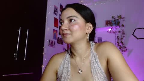 Snapshot of kablue_ chatting on 02-25-25, 02:14 IG kablue 1 online show from 02-25-25, 02:14