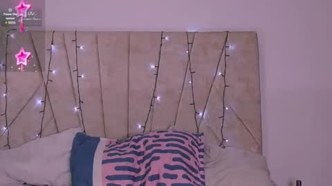 Snapshot of kaelaa18 chatting on 12-30-24, 01:25 Kaela online show from 12-30-24, 01:25