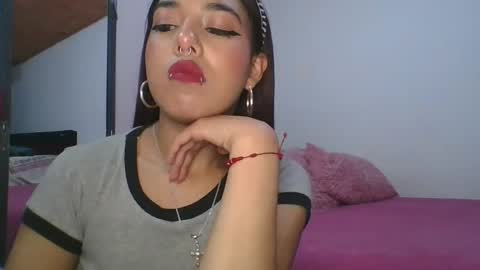 KAHELIINDEPENDENT MODEL online show from 01-23-25, 07:40