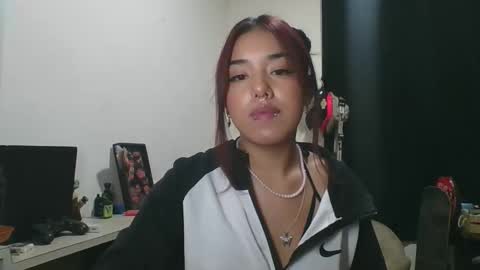 KAHELIINDEPENDENT MODEL online show from 10-22-25, 10:20