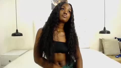 Snapshot of kaiadebayo chatting on 02-21-25, 04:48 Angie  online show from 02-21-25, 04:48