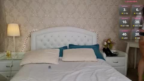 Snapshot of kaiasunshine chatting on 11-22-25, 12:15 Kaia Monday Thursday FridaySaturdaySunday online show from 11-22-25, 12:15