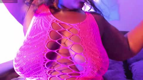 Snapshot of kaiavalentinee chatting on 10-05-25, 04:33 Kai online show from 10-05-25, 04:33