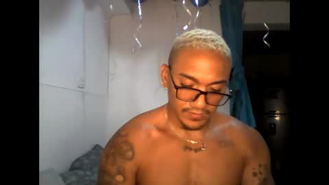 Snapshot of kail_1111 chatting on 12-18-25, 07:36 kail_1111 online show from 12-18-25, 07:36