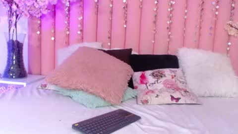 Snapshot of kailye_jones chatting on 01-18-25, 11:00 kailye Jones online show from 01-18-25, 11:00
