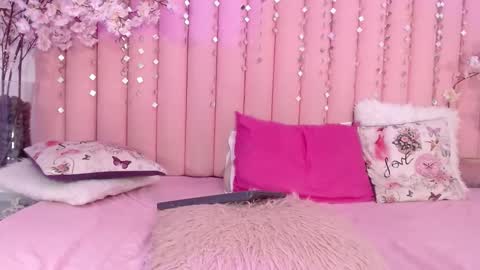 Snapshot of kailye_jones chatting on 02-18-25, 12:48 kailye Jones online show from 02-18-25, 12:48