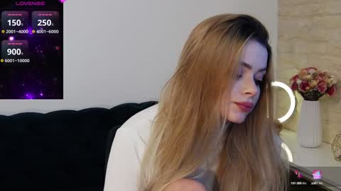 Snapshot of kailyn_moen01 chatting on 12-06-24, 07:23 Kailyn online show from 12-06-24, 07:23