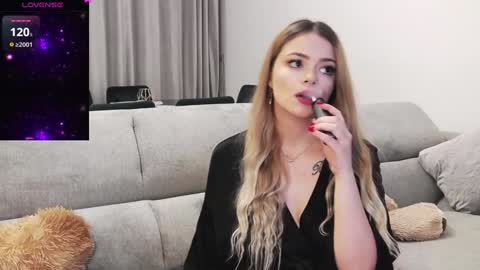 Snapshot of kailyn_moen01 chatting on 01-16-25, 08:36 Kailyn online show from 01-16-25, 08:36