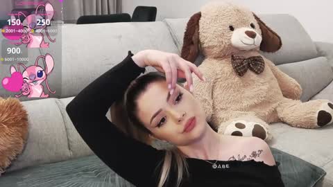 Snapshot of kailyn_moen01 chatting on 01-22-25, 08:38 Kailyn online show from 01-22-25, 08:38