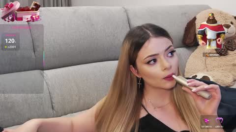 Snapshot of kailyn_moen01 chatting on 02-08-25, 12:17 Kailyn online show from 02-08-25, 12:17