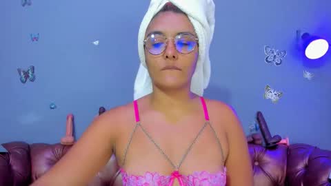 kaira_mosse_ online show from 03-21-26, 11:59