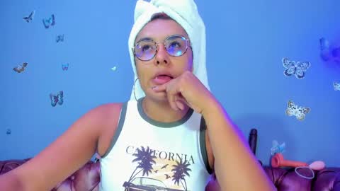 kaira_mosse_ online show from 04-10-26, 12:32