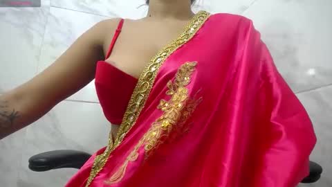 Snapshot of kairadayamai chatting on 10-27-25, 11:47 Kai online show from 10-27-25, 11:47