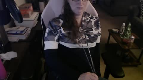 Snapshot of kait331 chatting on 12-24-24, 04:22 Camprincess331 online show from 12-24-24, 04:22