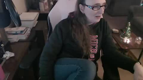 Snapshot of kait331 chatting on 12-27-24, 01:53 Camprincess331 online show from 12-27-24, 01:53