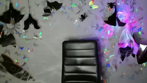 Snapshot of kaitlin_kk chatting on 10-11-25, 06:23 Kaitlin online show from 10-11-25, 06:23