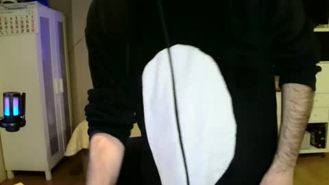 Snapshot of kalem48 chatting on 01-07-25, 11:14 MusicMen49 online show from 01-07-25, 11:14