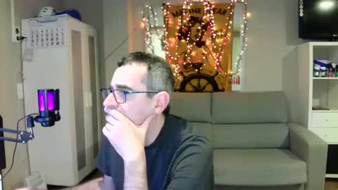 Snapshot of kalem48 chatting on 01-10-25, 11:18 MusicMen49 online show from 01-10-25, 11:18