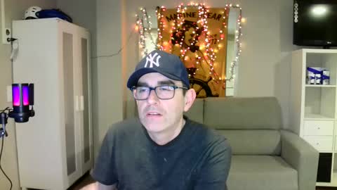 Snapshot of kalem48 chatting on 03-05-25, 11:05 MusicMen49 online show from 03-05-25, 11:05