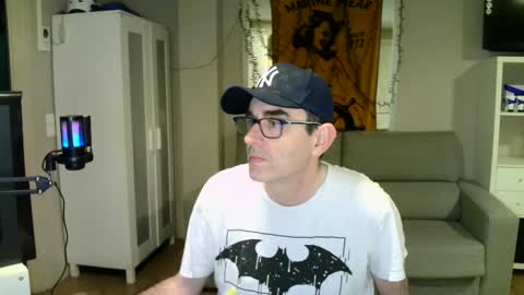 Snapshot of kalem48 chatting on 03-09-25, 07:15 MusicMen49 online show from 03-09-25, 07:15