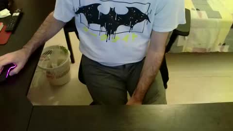 Snapshot of kalem48 chatting on 12-17-25, 02:34 MusicMen49 online show from 12-17-25, 02:34