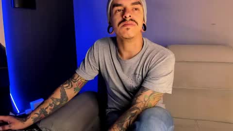 Snapshot of kaletattoos chatting on 05-07-26, 11:04 Kale online show from 05-07-26, 11:04