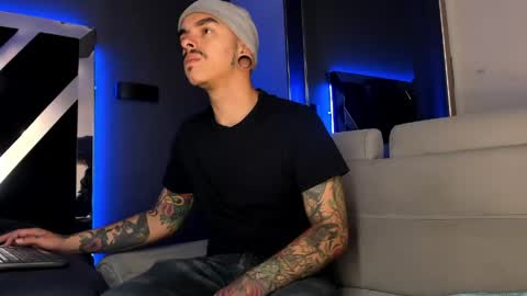 Snapshot of kaletattoos chatting on 06-04-26, 11:16 Kale online show from 06-04-26, 11:16