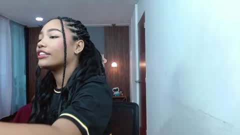 Snapshot of kali_rousse chatting on 06-17-26, 11:45 online show from 06-17-26, 11:45