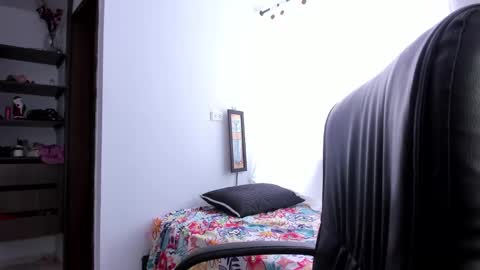 Snapshot of kali_sweet chatting on 12-09-24, 06:57 AndreaLactating online show from 12-09-24, 06:57