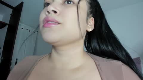 Snapshot of kali_sweet chatting on 09-17-25, 02:24 AndreaLactating online show from 09-17-25, 02:24