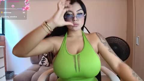 Snapshot of kaliffa_zoe chatting on 11-22-25, 03:00 Zoe online show from 11-22-25, 03:00