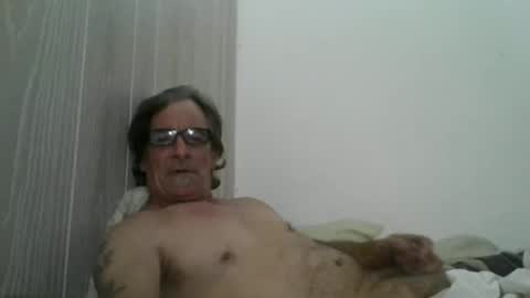 Snapshot of kalifornia91666 chatting on 01-08-25, 01:32 kalifornia91666 online show from 01-08-25, 01:32
